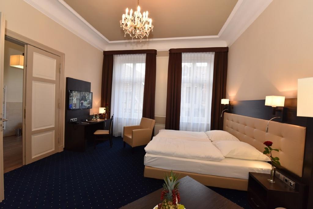 Hotel Weinhaus Woehler Schwerin  Pokój zdjęcie
